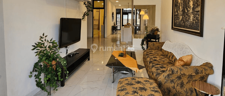 Disewakan Rumah di Green Ville, Jakbar 3+1BR Furnished Luas 120m2 1