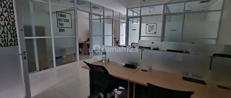 Disewakan Ruang Kantor Soho Capital Jakarta Barat 1