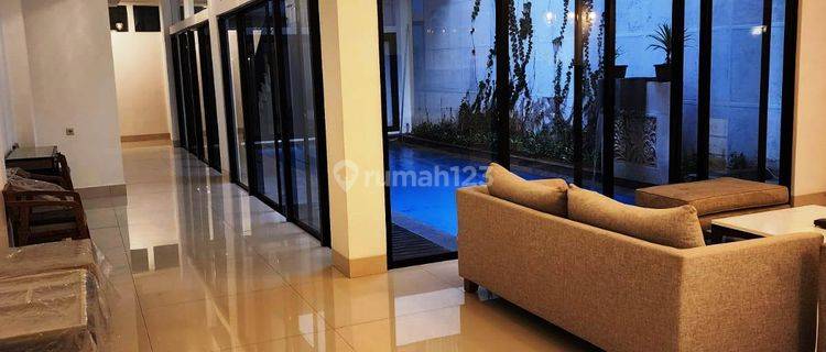 Sewa Rumah di Menteng, Jakarta Pusat 4+1BR Furnish Luas 340m2 1