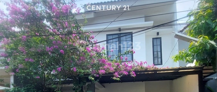 For Sale Ready-to-Live House Attractive Price in Bintaro Sector 3A 1