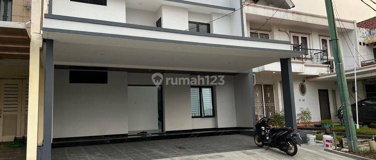 Rumah 2 Lantai Luxury Jl. Gunung Putri Dago No.29 Lippo Cikarang 1