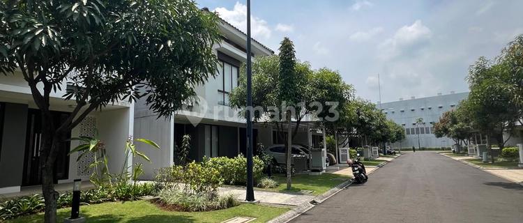 2 Floors, at Summarecon Bandung, 1