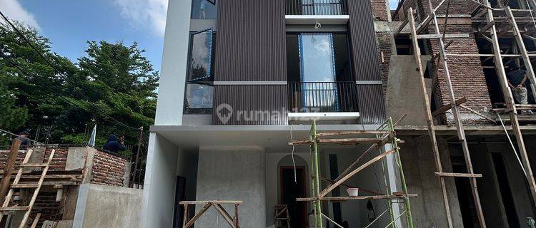 Dijual Rumah Baru Murah Strategis di Lebak Bulus Jakarta Selatan 1