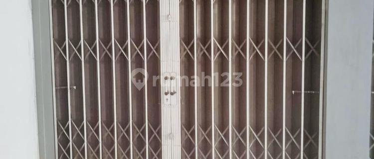 For Sale: 3-Door Row Shop in Wero, Gombong, Kebumen, Central Java 1