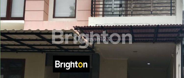 RUMAH 2 LANTAI DIJUAL DENGAN KONDOSI SEMI FURNISHED SIAP HUNI 1