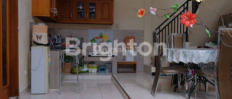 RUMAH 2 LANTAI DIJUAL 1