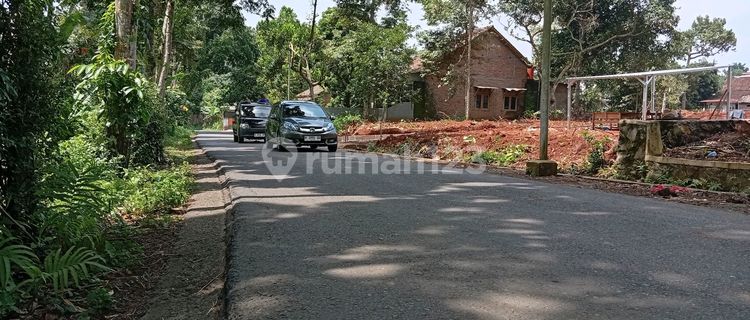 Tanah Siap Bangun Dekat Kampus Pinggir Jalanraya di Gunungpati Semarang 1