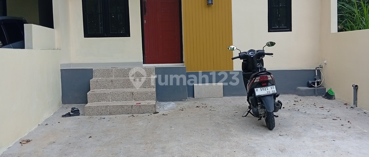 Ready-to-Occupy 3-Bedroom House in Banyumanik, Tembalang 1