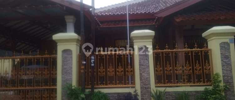 Quick Sale Large House in DPS Complex Central Jakarta Negotiable 1