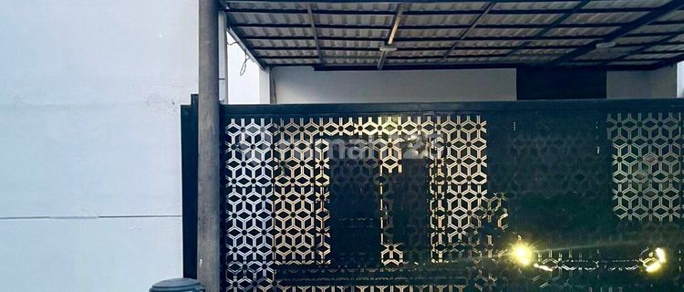 Comfortable Semi-Furnished House in Imperial Gading, North Jakarta 1