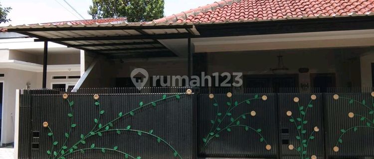 For Sale: Spacious 1-Story House in a Strategic Location in Beji, Depok 1