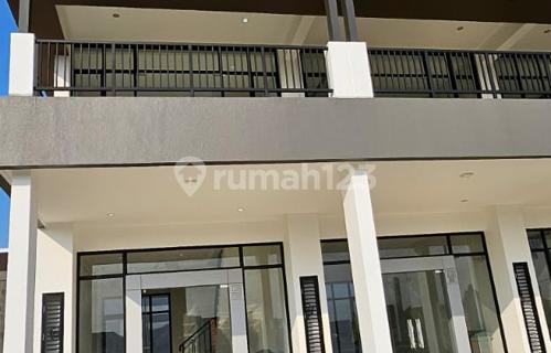 Strategic Shop House for Rent, Ready for Business and Residence in Summarecon Crowngading 1