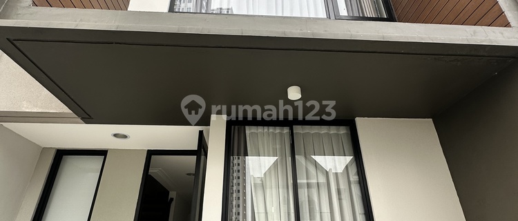 Osaka 4.5x10, 3 Floors, Semi-Furnished, Tidy House 1