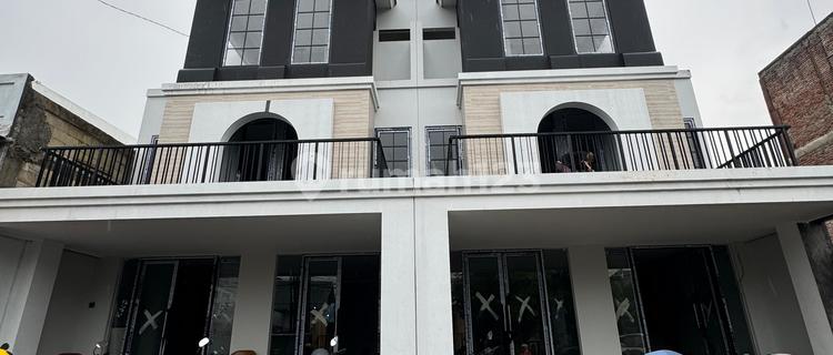 Rumah Mewah 3 Lantai Di Majapahit Lokasi Strategis 1