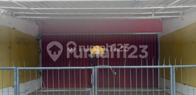 Business House in East Semarang Area, Jl. Tentara Pelajar, 342 M2, Unfurnished, 1