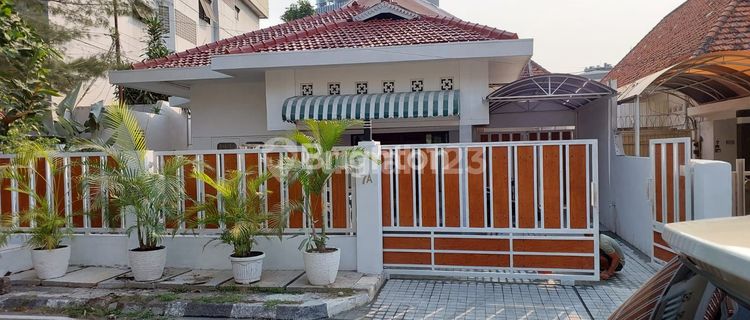 CIKINI HOUSE MENTENG 1