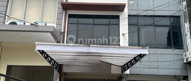 Strategic Menteng Shop House 1
