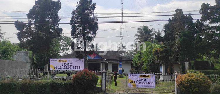 Ruang Usaha Strategis pinggir jalan raya Jogja Magelang ( Ex Radio Merapi Indah ) 1