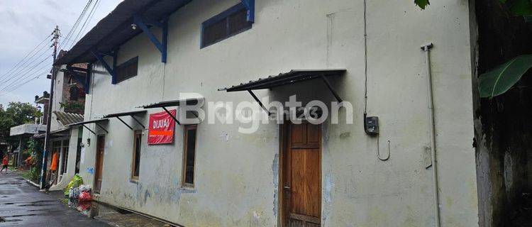 RUMAH DALAM KAMPUNG 1