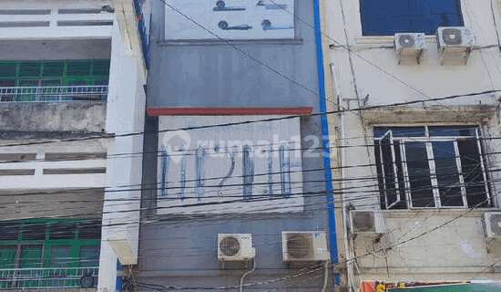 4-Story Strategic Shop House in Makassar, South Sulawesi 1