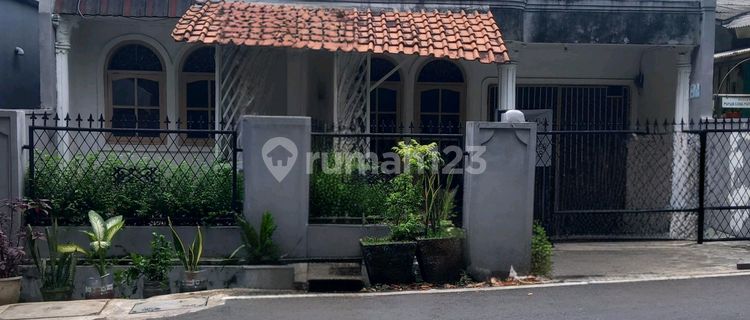 Disewakan Rumah Siap Huni Di Pengadegan Pamcoran Jakartaselatan 1