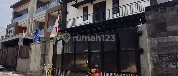 For Sale Kosan in Pancoran Strategic Area Access for 2 Cars 1