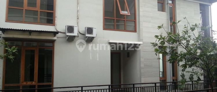 Shop House at Istana Pasteur 3 Floors with Swimming Pool 1
