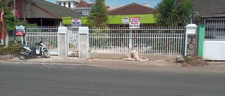 Rumah bisa Unt Kantor dan .Cafe .Di Pusat Kota Pahoman 1
