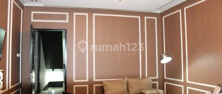 3-Storey Shop House, Strategic Location, Ready to Use in Cawang, East Jakarta 1