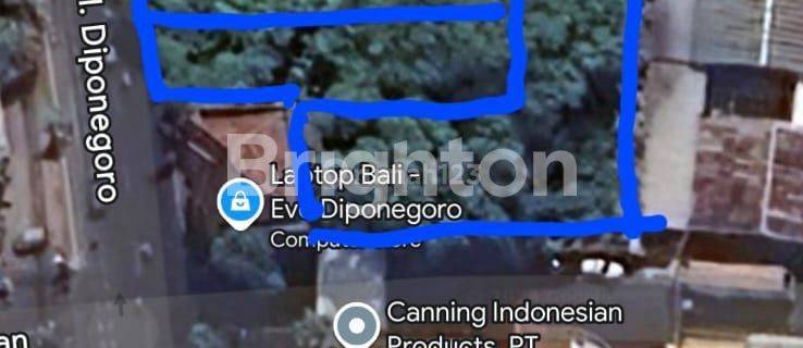 Lokasi Startegis di Pinggir Jalan Diponegoro 1