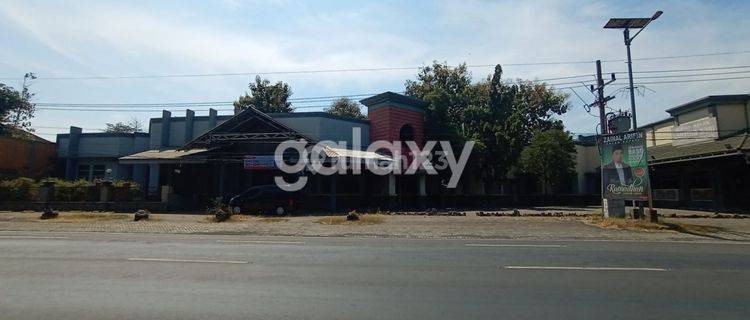 Bangunan Komersial di kota Yg Berkembang Tongas Probolinggo 1