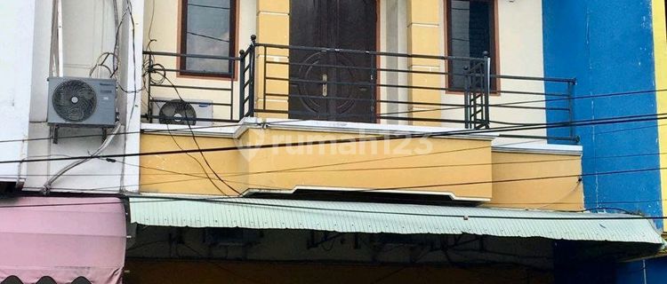 For Sale Strategic Shop House Near Dr. Oen Kandang Sapi Hospital Jebres 1