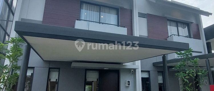 Rumah 2 Lantai Dekat Toll 1