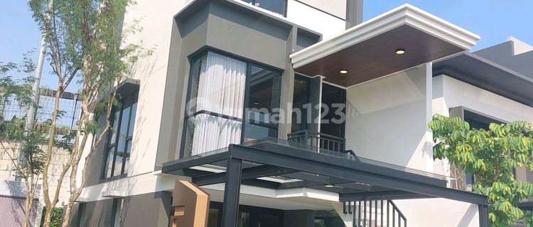 Rumah 3 Lantai Dekat Akses Tol 1