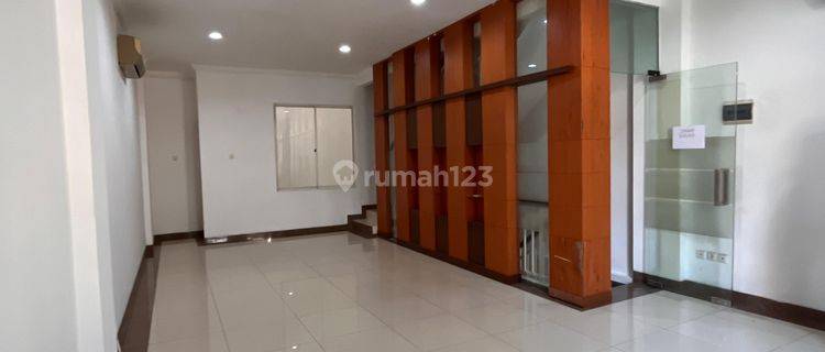 Ruko Cordoba PIK 4,5x12,5 Rapi Siap Pakai Lokasi Bagus 1