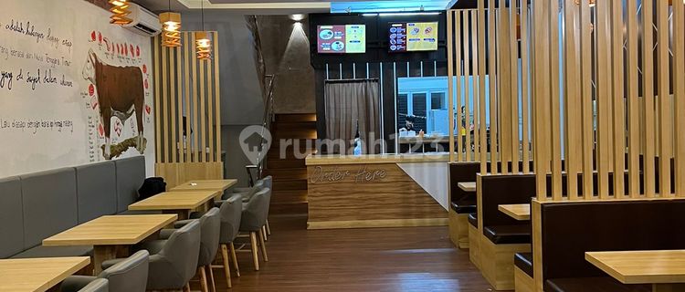 Strategic for Business, Shop House Located in a Busy Area, Main Road Ciumbuleuit, Bandung 1