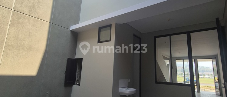 New Shophouse, Located in the Busiest Shophouse Complex of Sasakirana, Kota Baru Parahyangan, Bandung 1
