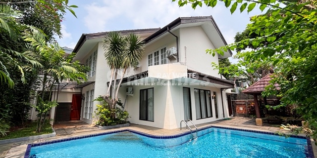 House in a Green Complex Renovated Strategic Location 1