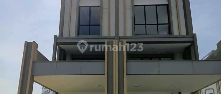 For Rent: Cheap Shop House Facing Jalan Il Lago Gading Serpong 1