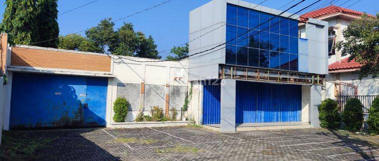 Ruko Di Tengah Kota Kendal Dekat Resto Parkir Luas  1