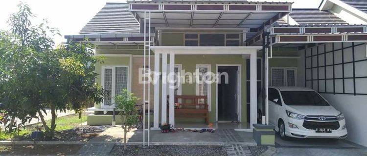 Rumah Cantik Siap Huni di kota Ponorogo 1