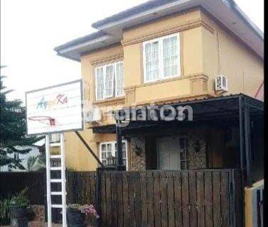 Rumah Keren dan Mewah 2 Lantai  1