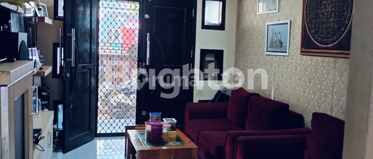 Hunian 2 Lantai Cantik dan Nyaman, Full Furnish 1