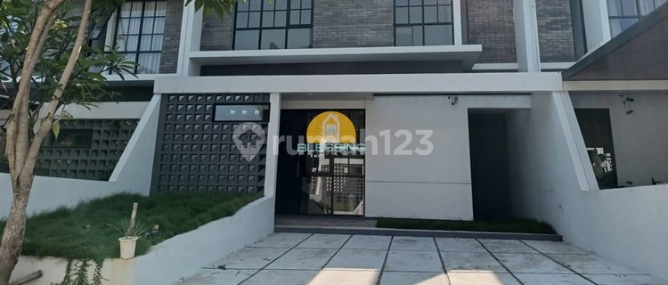 Ready-to-Occupy Beautiful Home The Miles Bsb Semarang 1