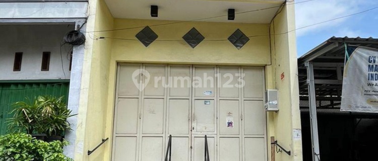 Shop House Suitable for Business in Prembaen Market, Semarang 1
