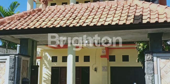 ARTISTIC DESIGN HOUSE IN THE CITY CENTER 1