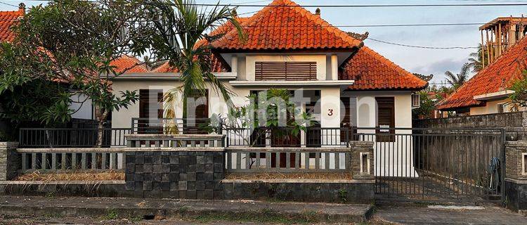 RUMAH DIKONTRAKAN DI GIANYAR  1