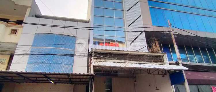 Muara Karang Shop House Strategically Located Near Market and Busy Area 1