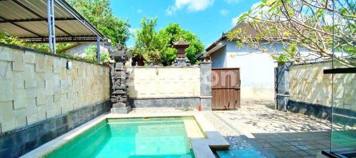 RUMAH SEMI VILLA FOR RENT AT TAMAN GIRI 1
