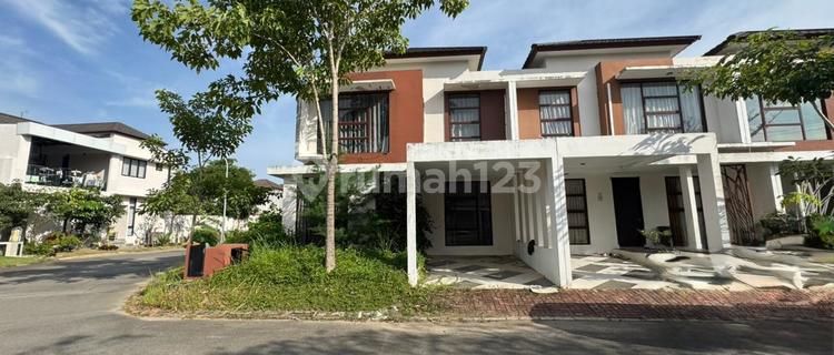 DISEWAKAN GRAND ORCHIRD 2 LANTAI 1